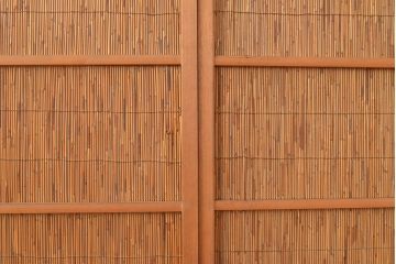 和製アンティーク　趣き溢れる透かし彫りが心を落ち着かせる御簾戸2枚セット(建具、簾戸、簀戸、葭戸、夏障子、すど、葦戸)(R-048320)