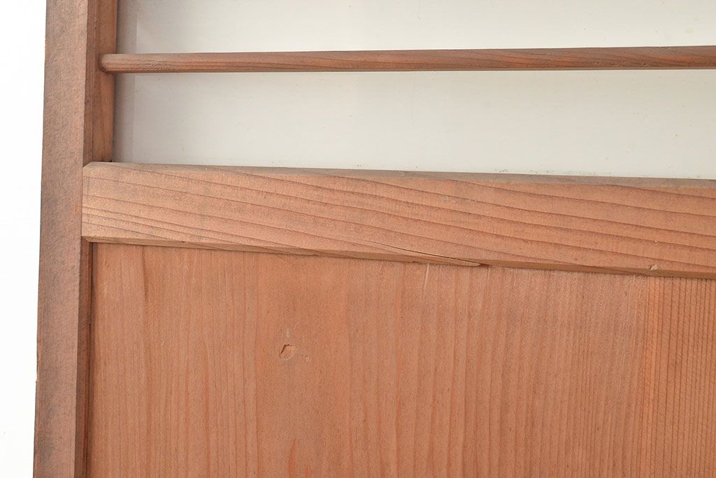 アンティーク建具　素朴な佇まいがレトロさを演出する木製扉(ドア、建具)(R-048325)