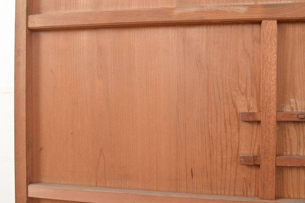 アンティーク建具　素朴な佇まいがレトロさを演出する木製扉(ドア、建具)(R-048325)