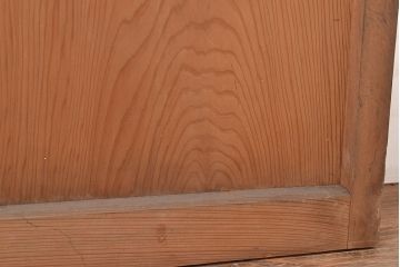 アンティーク建具　素朴な佇まいがレトロさを演出する木製扉(ドア、建具)(R-048325)