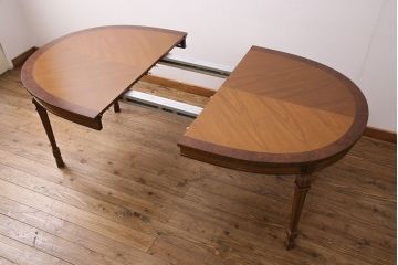 中古　DREXEL HERITAGE(ドレクセルヘリテイジ)　FRANCESCA(フランチェスカ)シリーズ　優美な佇まいのダイニングテーブル(エクステンションテーブル)(定価約65万円)(R-048326)