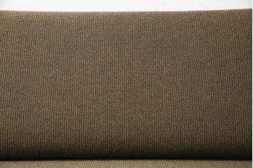 中古　美品　ナラ材の浮造り仕上げ!イバタインテリアのマガジンラックが付いた3人掛けソファ(アームソファ)(定価24万円)(R-048330)