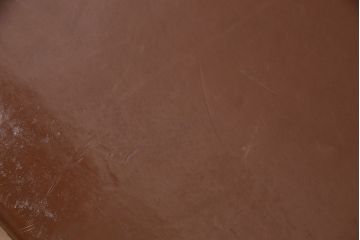 イギリスビンテージ　上手物!!　外国映画のワンシーンに出てきそうな目を引く本革トランク(鞄、カバン、収納、ディスプレイ)(R-048332)