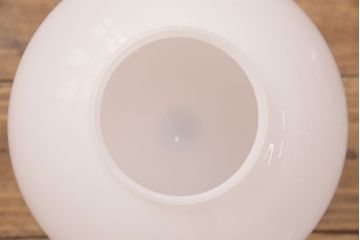 ビンテージ照明　様々なテイストに馴染みやすい球体型の天井照明(ペンダントライト、吊り下げ照明)(R-048336)