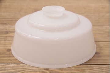 アンティーク照明　優しい雰囲気を漂わせる乳白色のミルクガラス照明(天井照明、吊り下げ照明、ペンダントライト)(R-048338)