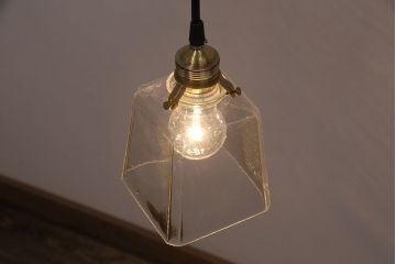 アンティーク照明　クリアガラスのシェードが珍しいレトロな天井照明(吊り下げ照明、ペンダントライト)(R-048341)