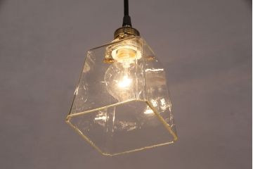 アンティーク照明　クリアガラスのシェードが珍しいレトロな天井照明(吊り下げ照明、ペンダントライト)(R-048341)