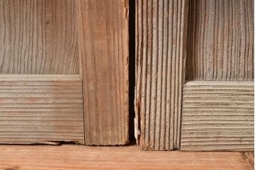 和製アンティーク　古き良き時代の味わいが趣溢れる格子戸2枚セット(玄関戸、引き戸、建具)(R-048350)