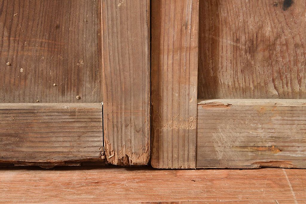 和製アンティーク　古き良き時代の味わいが趣溢れる格子戸2枚セット(玄関戸、引き戸、建具)(R-048350)