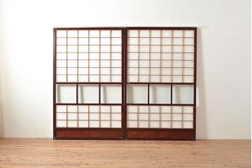 アンティーク建具　腰板ケヤキ材　枠漆塗り　落ち着きのある和空間におすすめな障子戸2枚セット(引き戸、建具)(R-048357)