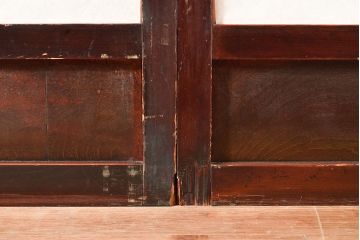 アンティーク建具　腰板ケヤキ材　枠漆塗り　落ち着きのある和空間におすすめな障子戸2枚セット(引き戸、建具)(R-048357)