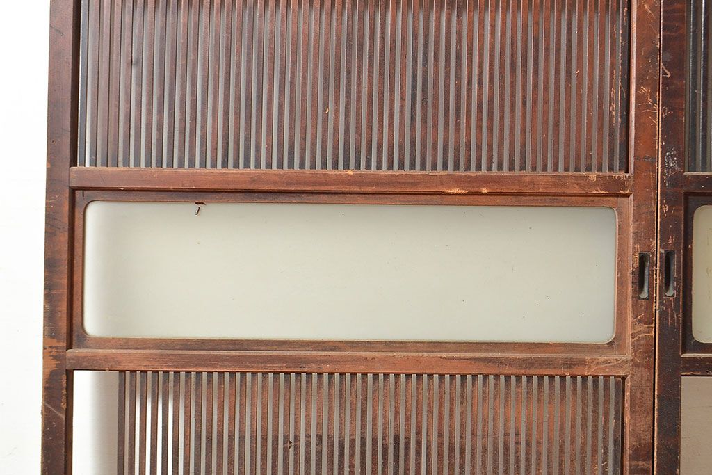 アンティーク建具　昭和初期　落ち着いた和の雰囲気を演出する格子戸2枚セット　(R-048358)