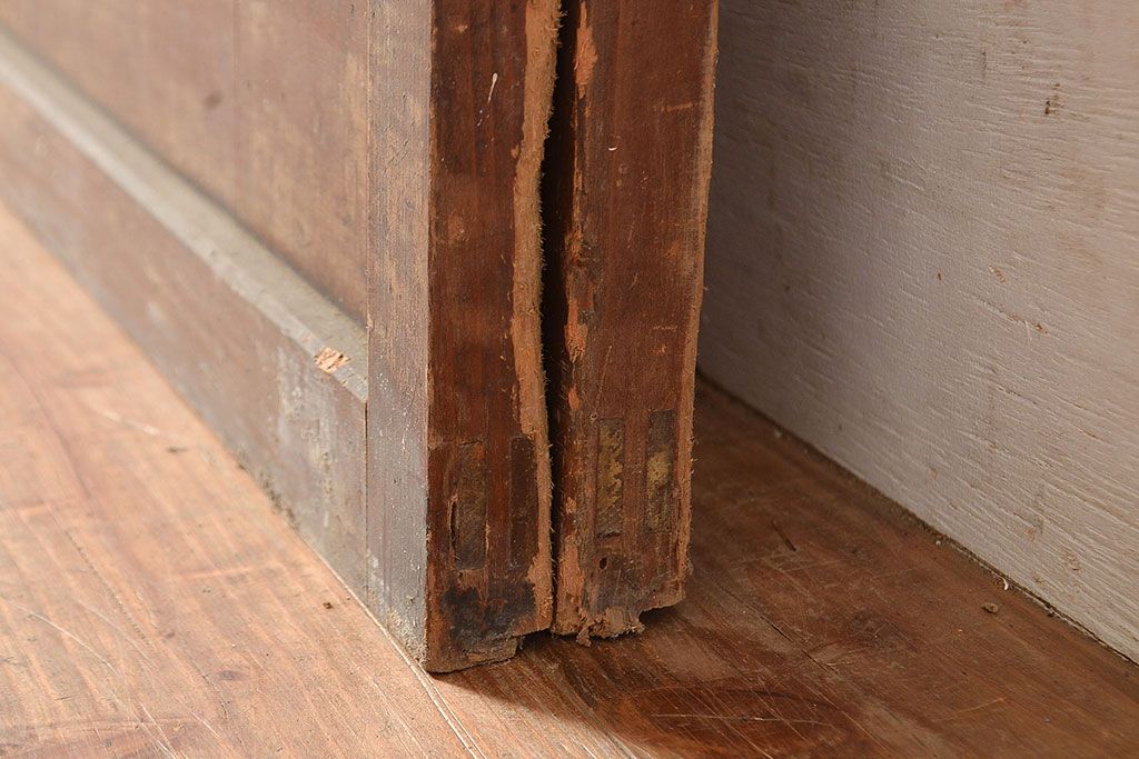 アンティーク建具　昭和初期　落ち着いた和の雰囲気を演出する格子戸2枚セット　(R-048358)