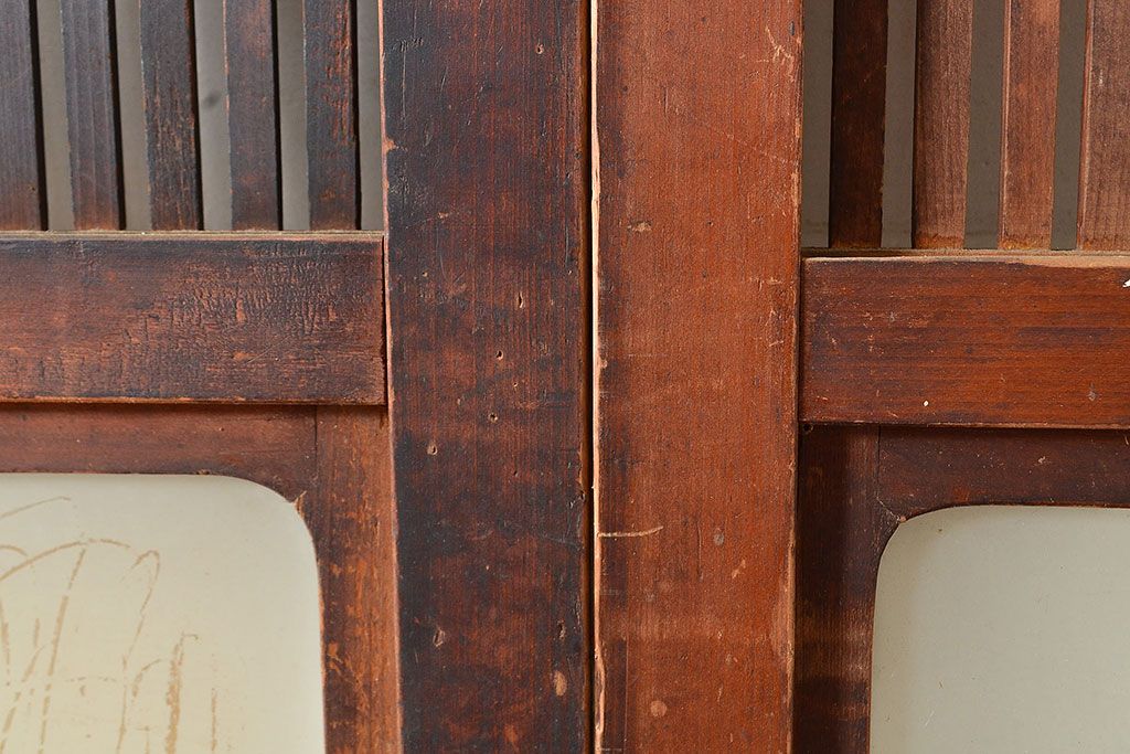 アンティーク建具　昭和初期　落ち着いた和の雰囲気を演出する格子戸2枚セット　(R-048358)