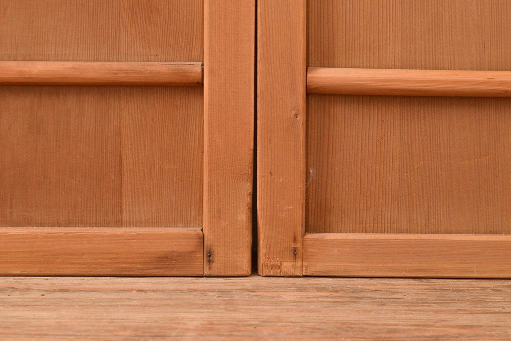 和製アンティーク　温かみのある木の風合いを存分に味わえる舞良戸4枚セット(板戸、帯戸、引き戸、建具)(R-048361)