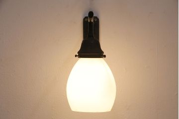 アンティーク照明　昭和初期　ぽてっとしたフォルムと透かしの意匠がお洒落なウォールランプ(壁掛け照明、壁付け照明)(R-048366)