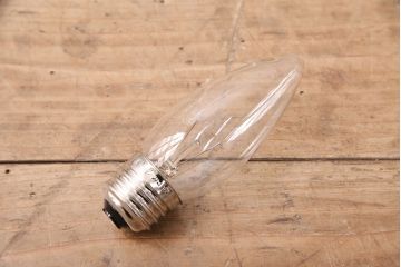 アンティーク照明　昭和レトロ　陽刻ガラス　リラックスできるムードを演出してくれるウォールランプ(壁掛け照明、壁付け照明)(R-048367)