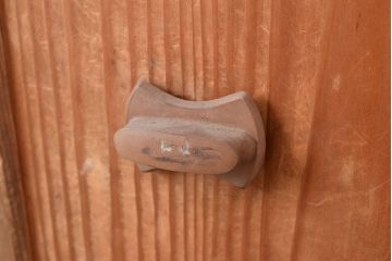 ヴィンテージ建具　昭和中期　窓ガラス付きのレトロな木製扉1枚　(R-048372)