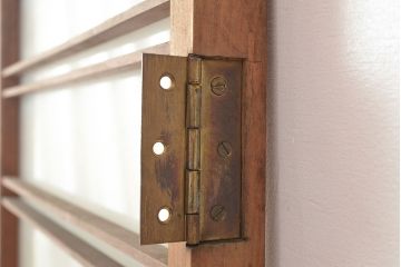 ヴィンテージ建具　昭和中期　窓ガラス付きのレトロな木製扉1枚　(R-048372)