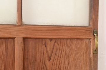 和製アンティーク　レトロな雰囲気を高めるガラス窓付きの木製ドア(建具、扉)(R-048376)