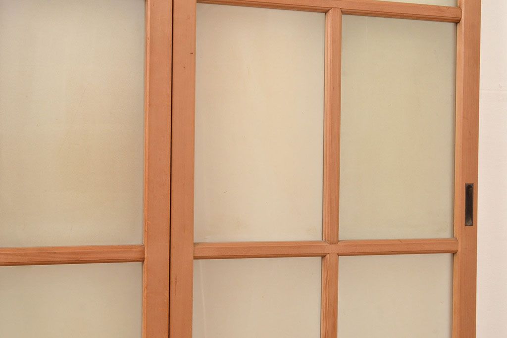 ヴィンテージ建具　昭和中期　幅の狭いつくりが珍しいすりガラス戸4枚セット　(R-048380)