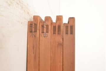 ヴィンテージ建具　昭和中期　幅の狭いつくりが珍しいすりガラス戸4枚セット　(R-048380)