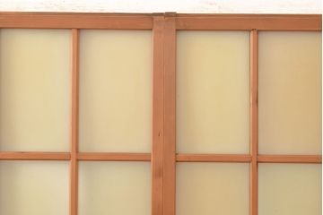 ヴィンテージ建具　昭和中期　幅の狭いつくりが珍しいすりガラス戸4枚セット　(R-048380)