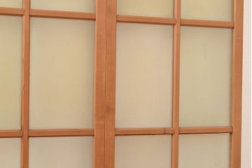 ヴィンテージ建具　昭和中期　幅の狭いつくりが珍しいすりガラス戸4枚セット　(R-048380)