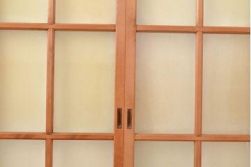 アンティーク建具　幅の狭いつくりが珍しいすりガラス戸4枚セット(引き戸、建具)(R-048380)