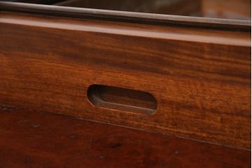 和製アンティーク　民芸家具　カリン材の鳥眼杢を贅沢に使用した、一級品の長火鉢(花梨材)(R-048382)
