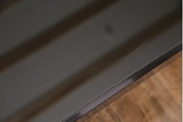 中古　輪島塗　加賀蒔絵　井波唯志作　上品な佇まいが魅力的なガラス天板付きの金蒔絵座卓(ローテーブル)(定価約350万円)(R-048385)