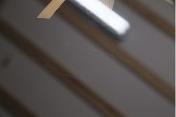 中古　輪島塗　加賀蒔絵　井波唯志作　上品な佇まいが魅力的なガラス天板付きの金蒔絵座卓(ローテーブル)(定価約350万円)(R-048385)
