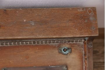 ジャンク品　レトロなデザインが雰囲気を高める木製レジスター(ディスプレイ)(R-048390)