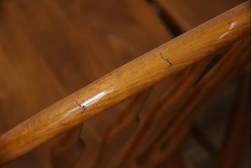 ヴィンテージ　柏木工(KASHIWA)　背もたれがお洒落なナラ材製のダイニングチェア4脚セット(イス、ウィンザーチェア、ビンテージ、ウインザーチェア)(R-048393)