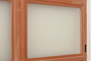 和製アンティーク　高級品　存在感のある木目が魅力!杉材一枚板を贅沢に使用した、ダイヤガラス入りの引き戸4枚セット(建具)(R-048396)