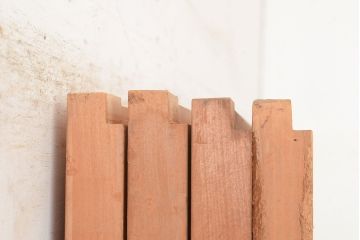 和製アンティーク　高級品　存在感のある木目が魅力!杉材一枚板を贅沢に使用した、ダイヤガラス入りの引き戸4枚セット(建具)(R-048396)