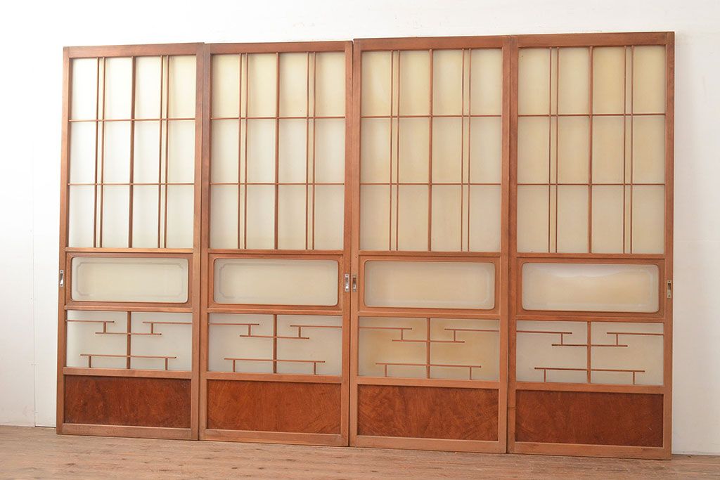 ヴィンテージ建具　昭和中期　珍しい桟のデザインが目を引くガラス戸4枚セット　(R-048398)