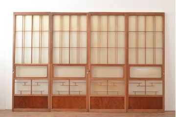 ヴィンテージ建具　昭和中期　珍しい桟のデザインが目を引くガラス戸4枚セット　(R-048398)