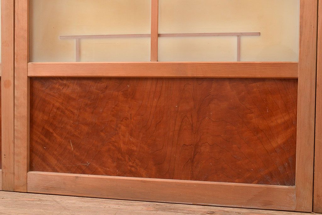 ヴィンテージ建具　昭和中期　珍しい桟のデザインが目を引くガラス戸4枚セット　(R-048398)