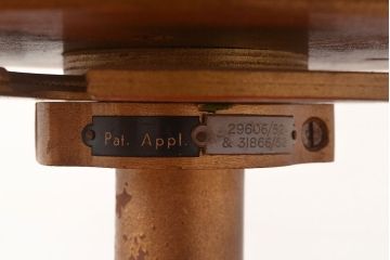 和製ヴィンテージ　珍品　店舗什器におすすめ!可動式の棚が付いた変わったつくりのセンターテーブル(ラウンドテーブル、ビンテージ)(R-048400)