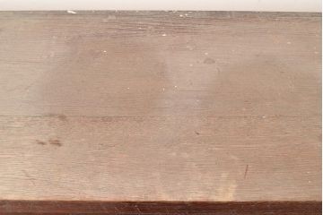 和製アンティーク　昭和中期　三方ナラ材　薄型の収納棚(戸棚、サイドボード)(R-048401)