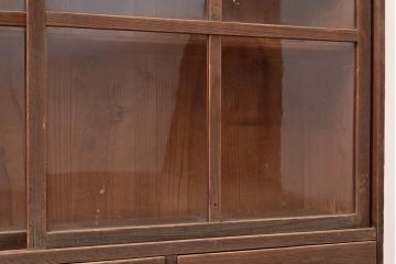 アンティーク家具　和製アンティーク　薄型サイズ　素朴な木の風合いが味わい深い収納棚(ブックケース、本箱、キャビネット、)(R-048402)