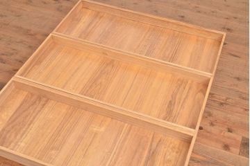 中古　上品な佇まいが魅力的な国産の総桐箪笥(衣装箪笥、着物箪笥、和タンス、桐たんす)(R-048407)