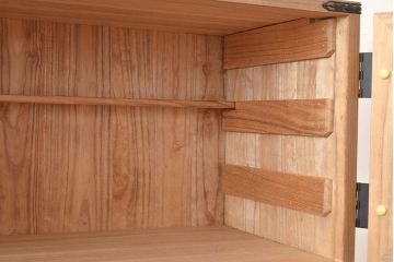 中古　上品な佇まいが魅力的な国産の総桐箪笥(衣装箪笥、着物箪笥、和タンス、桐たんす)(R-048407)