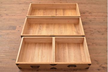 中古　上品な佇まいが魅力的な国産の総桐箪笥(衣装箪笥、着物箪笥、和タンス、桐たんす)(R-048407)