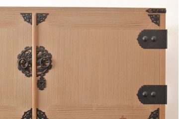 中古　上品な佇まいが魅力的な国産の総桐箪笥(衣装箪笥、着物箪笥、和タンス、桐たんす)(R-048407)