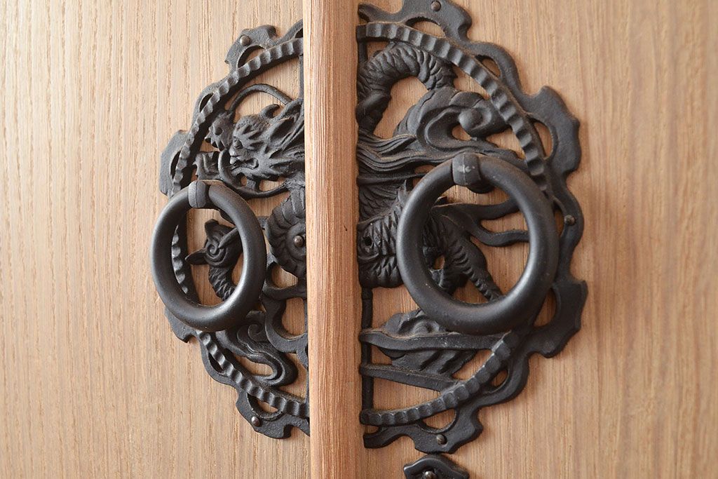 中古　上品な佇まいが魅力的な国産の総桐箪笥(衣装箪笥、着物箪笥、和タンス、桐たんす)(R-048407)