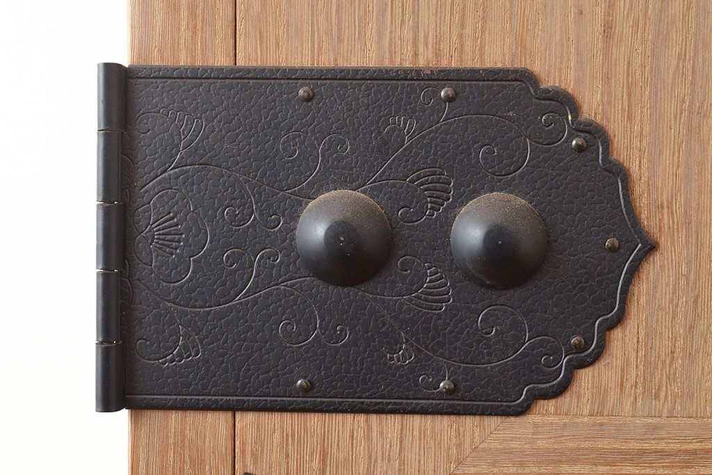 中古　上品な佇まいが魅力的な国産の総桐箪笥(衣装箪笥、着物箪笥、和タンス、桐たんす)(R-048407)