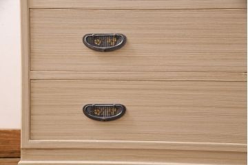 中古　上品な和の趣を漂わせる国産の総桐箪笥(衣装箪笥、和タンス、桐たんす)(R-048408)