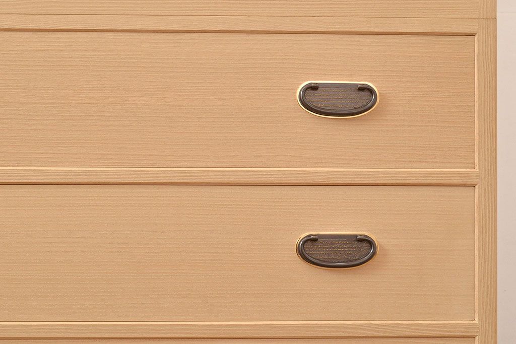 中古　伝統工芸品　伝統工芸士・横山松雄作　明るい木肌が温もりを感じさせる加茂総桐箪笥(総桐たんす、引き出し、チェスト、衣装タンス)(R-048411)